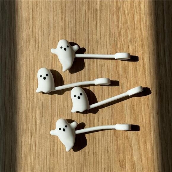 Cute Ghost Straw Covers Cap Compatible with Stanley Cup 30 40 oz, 4PCS Silicone - Picture 4 of 7